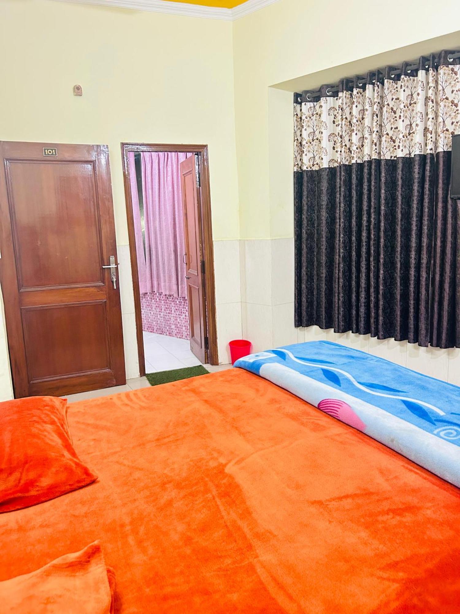 Sunrise Hotel Jalandhar Esterno foto